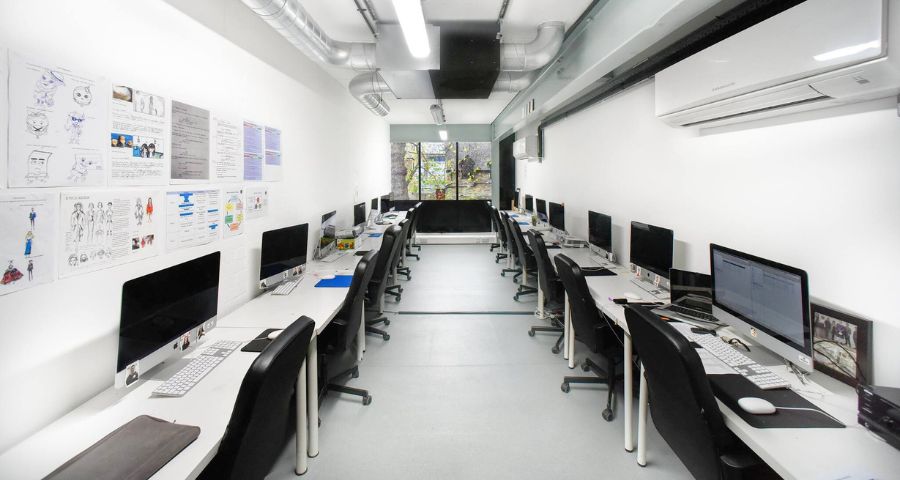 Cambridge School of Visual and Performing Arts - Academic Advisor