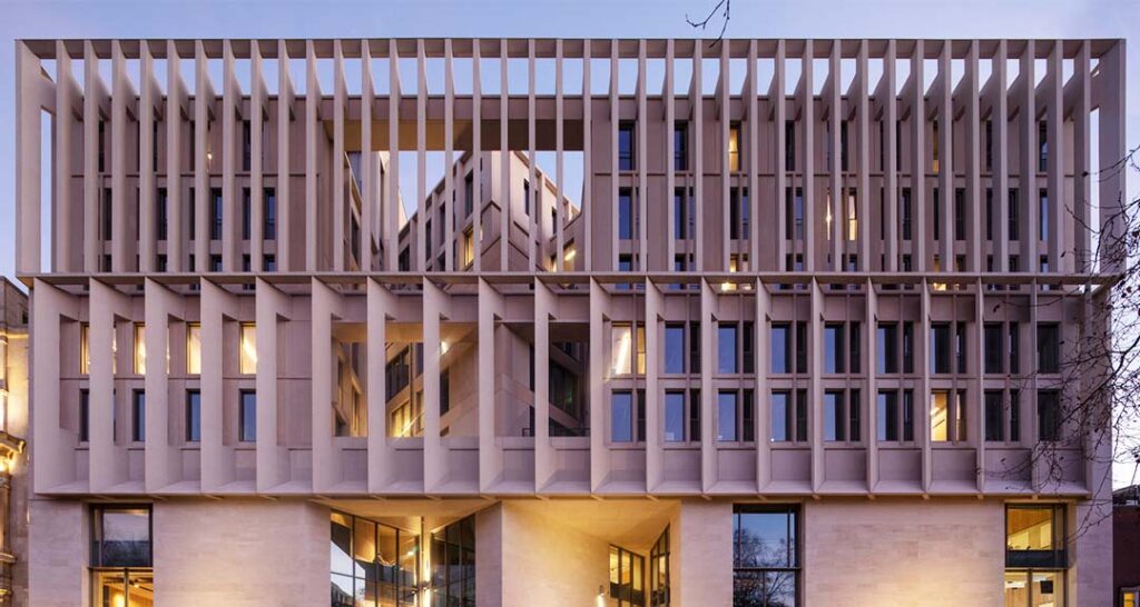 The London School of Economics (LSE) - Academic Advisor