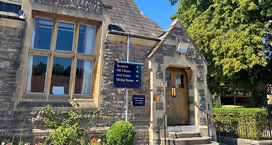 Taunton School - Academic Advisor